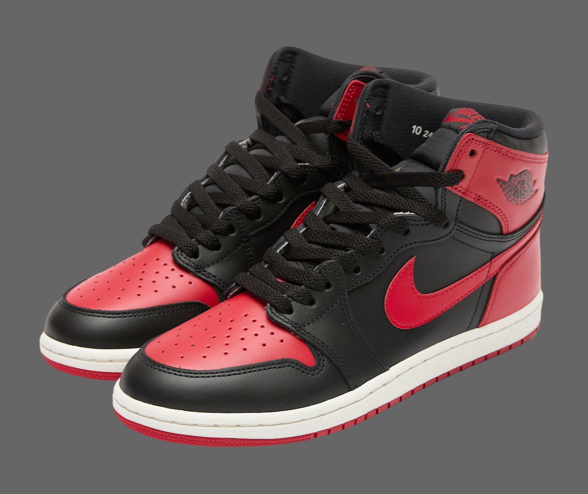 HV6674-067,AJ1,Air Jordan 1  最新消息：今年的「黑红 AJ1」将非常限量！