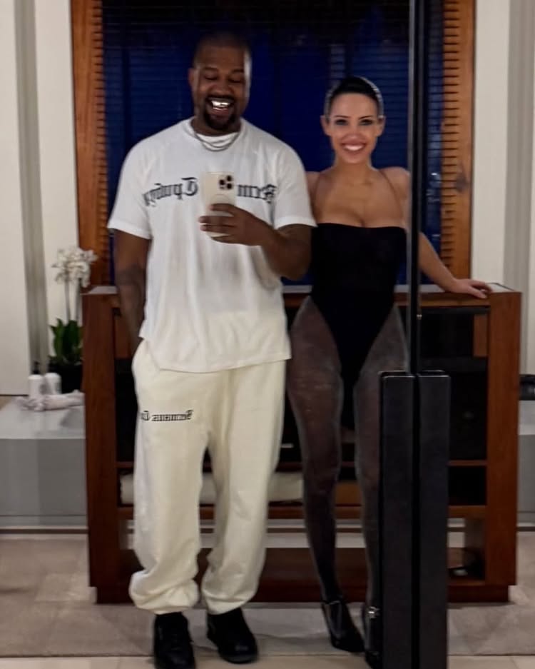 Yeezy,侃爷  侃爷老婆上身！Yeezy 比基尼新品曝光！