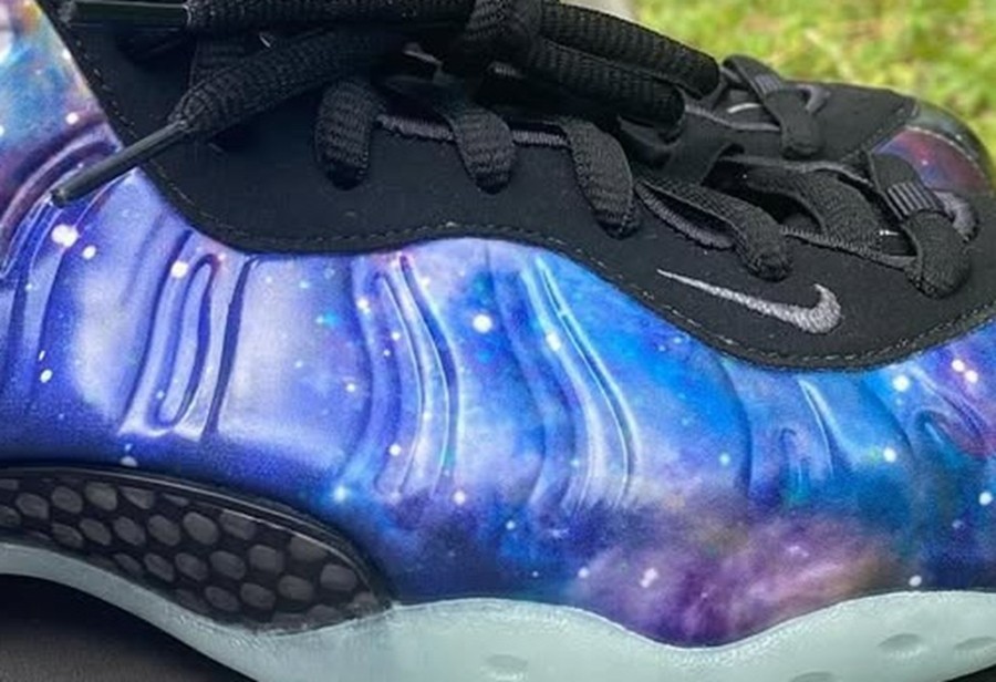 Nike,Air Foamposite One,Galaxy  发售日期更新！「银河喷」细节都看清了！