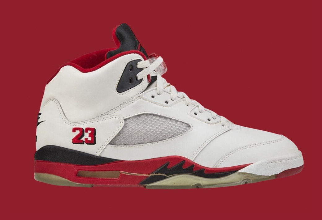 HQ7978-101,AJ5,Air Jordan 5  超经典的「白红 AJ5」确定回归！日期也有了