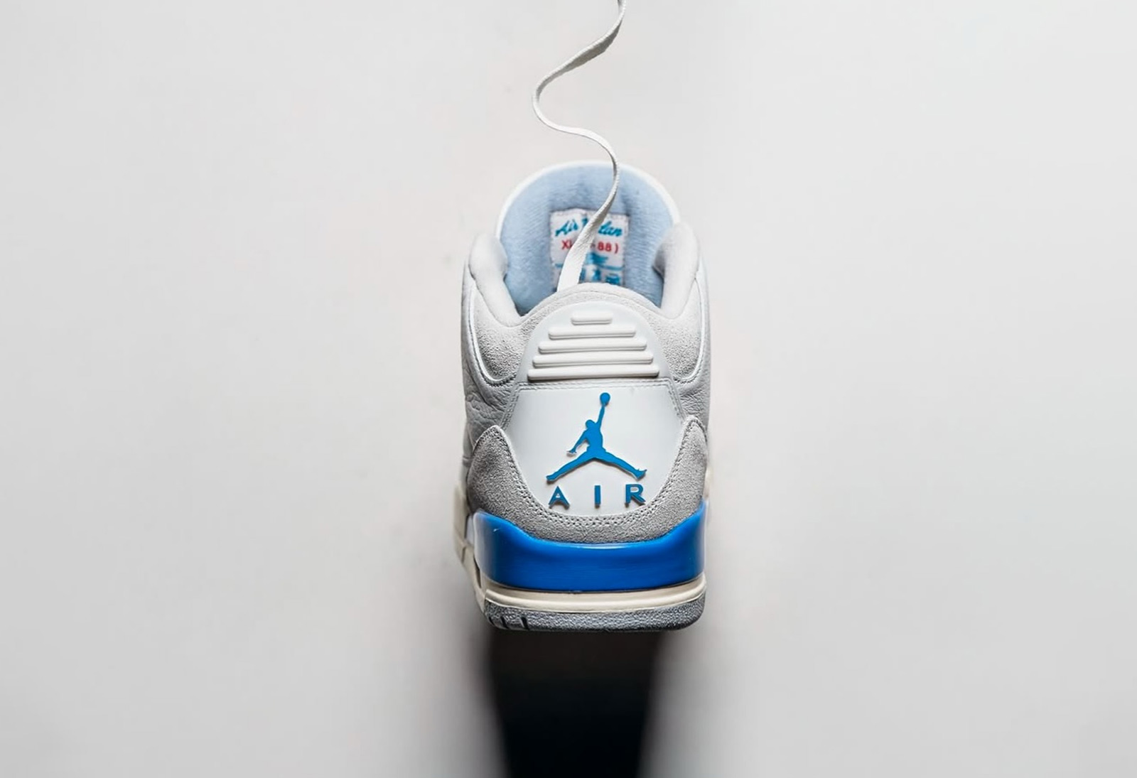 CT8532-101,Air Jordan 3,AJ3  本月新鞋 +1！算是 AJ3 的颜值小巅峰了！