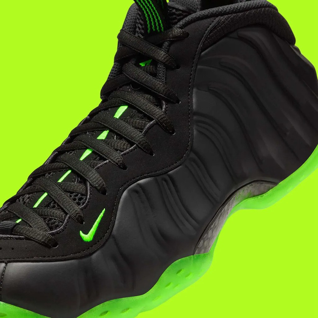 Nike,Air Foamposite One,Volt,H  撞脸通灵！Nike「黑绿喷」日期确定！