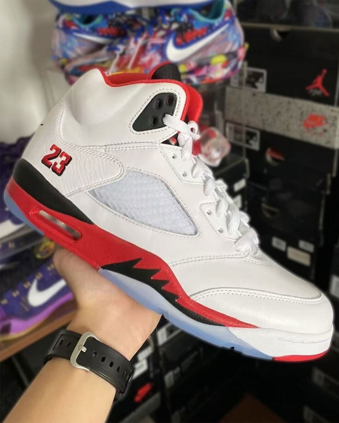 AJ,Air Jordan 5,Fire Red Black  时隔 12 年！这双「元年 AJ」终于回归！