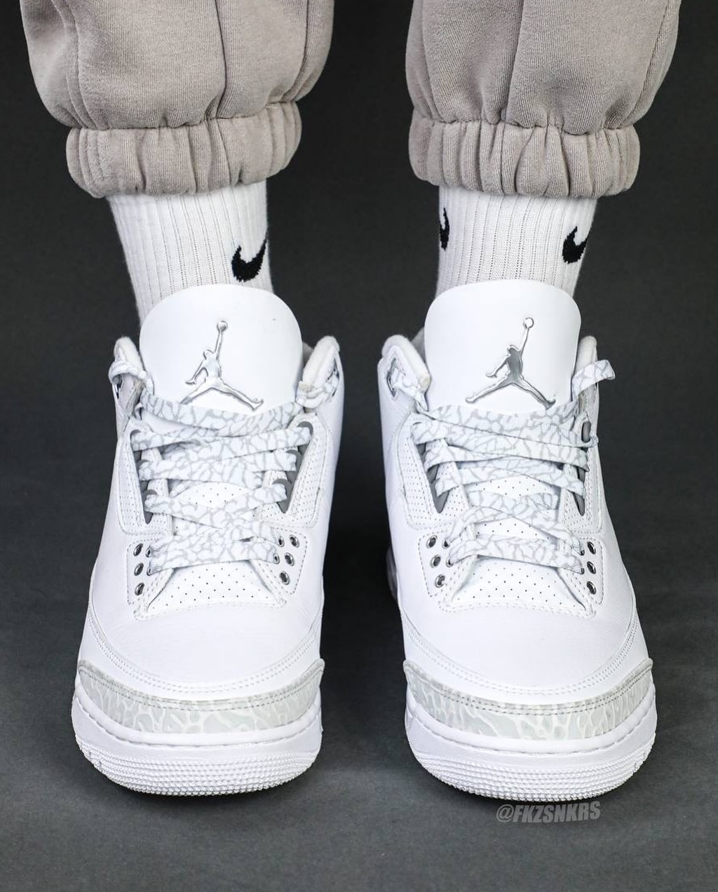 Pure Money,Air Jordan 3,AJ3,CT  上脚图来了！纯白 AJ3「Pure Money」日期记好！
