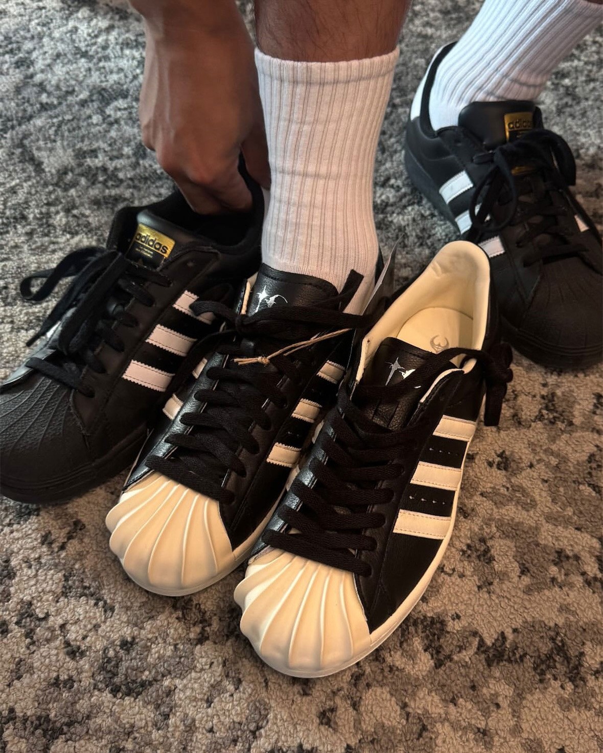 Thug Club,adidas Originals,Sup  夸张又经典！这双联名「贝壳头」有点意思…