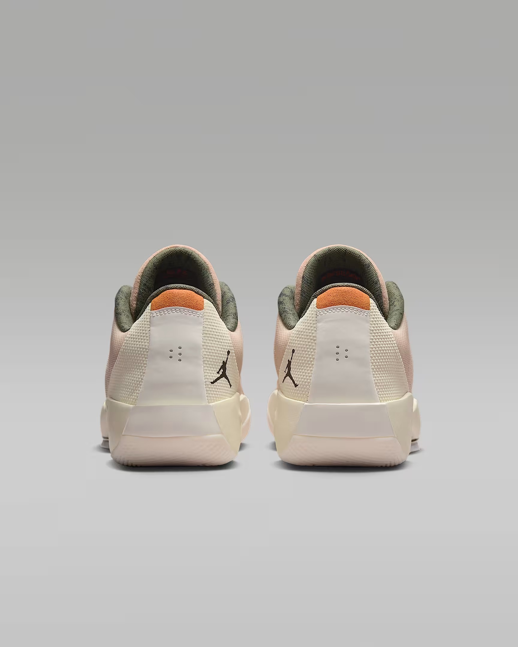 HJ5199-200,Luka .77,东契奇,Luka  东单配色 Luka .77 来了！还是特别鞋盒！