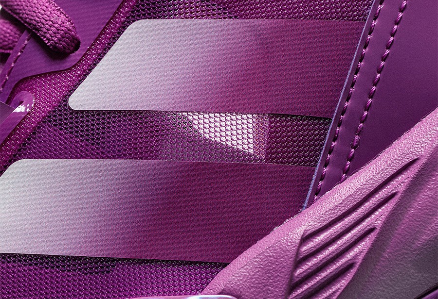 adidas,Xenoburst  极致透气 + 双缓震！没想到这双「阿迪新战靴」才这个价！