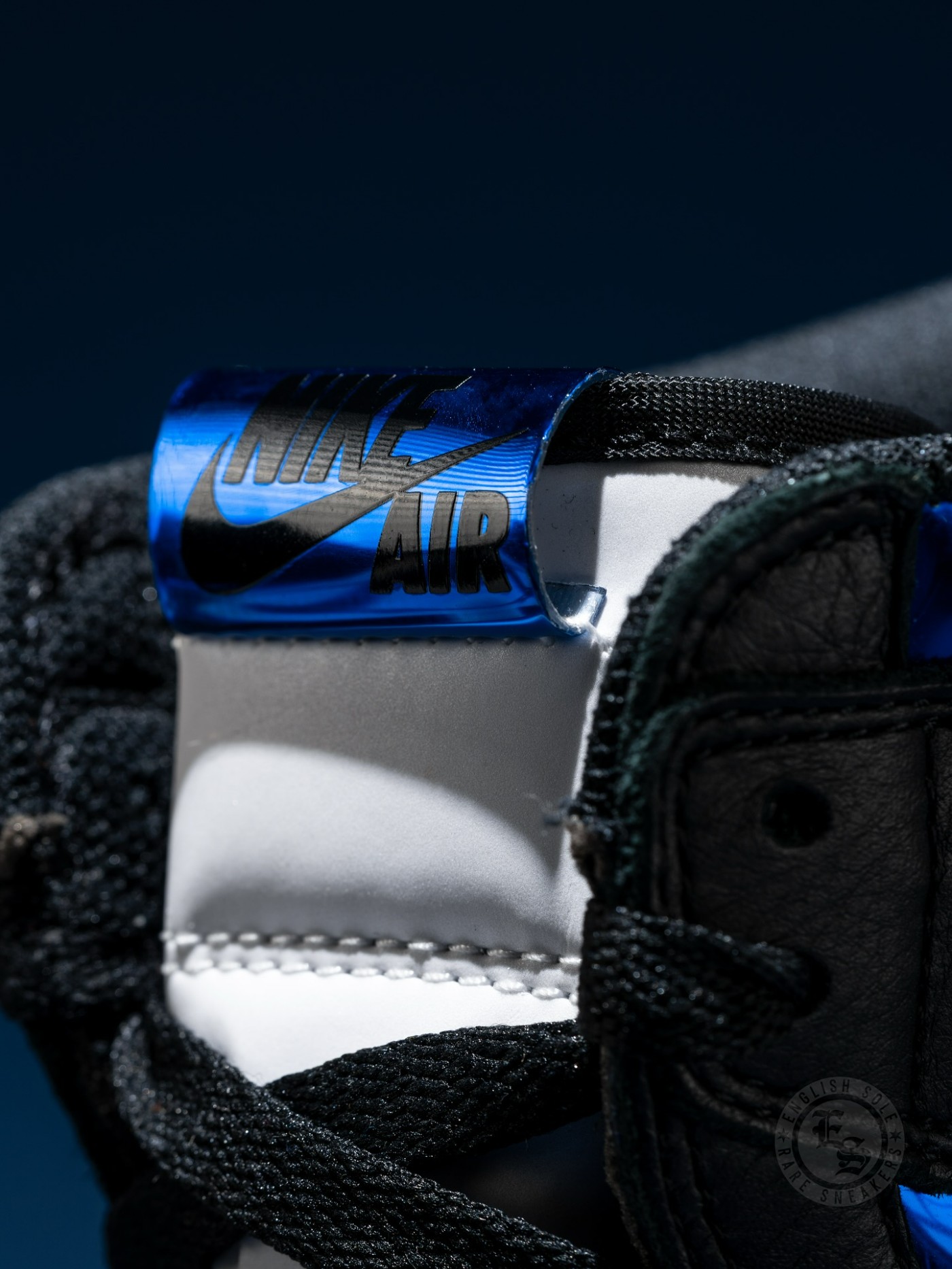 AJ,AJ1  极为稀少！这双「电镀 AJ1」全球不到 10 双！