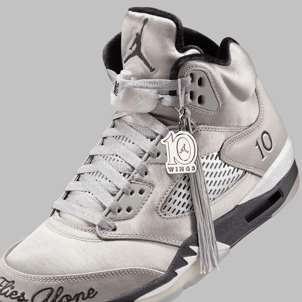 Air Jordan 5,Wings,IO2038-001  「银丝绸」AJ5 官图曝光！细节太多了！