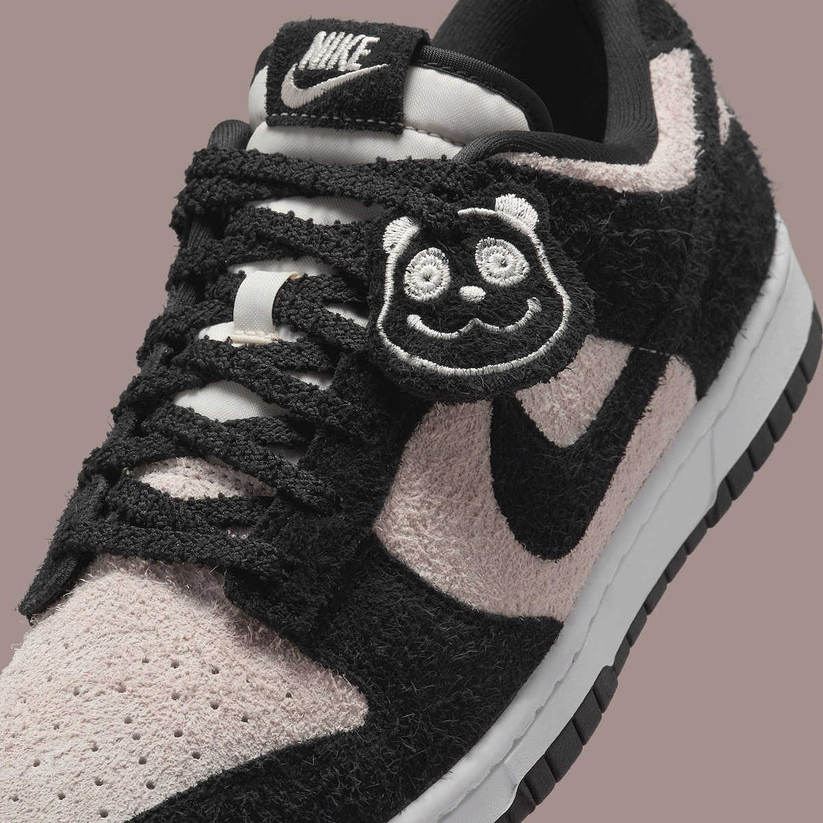 Nike,Dunk,IB2990-100  最逼真的一双！新「熊猫 Dunk」曝光！