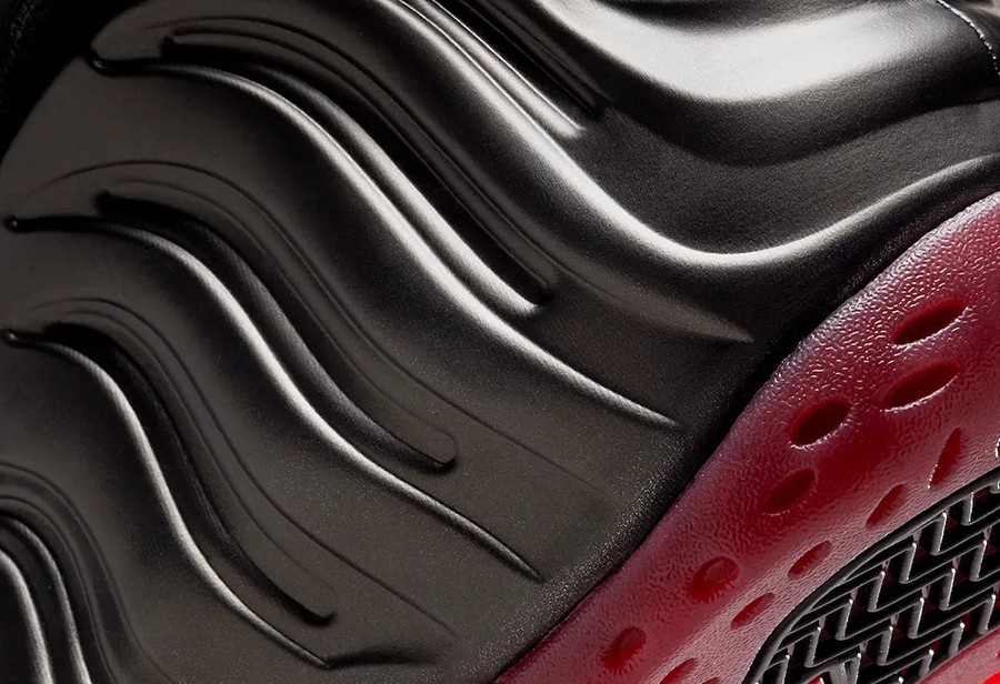 Nike,Air Foamposite One,Cough  日期终于有了！「黑红喷」官图曝光！
