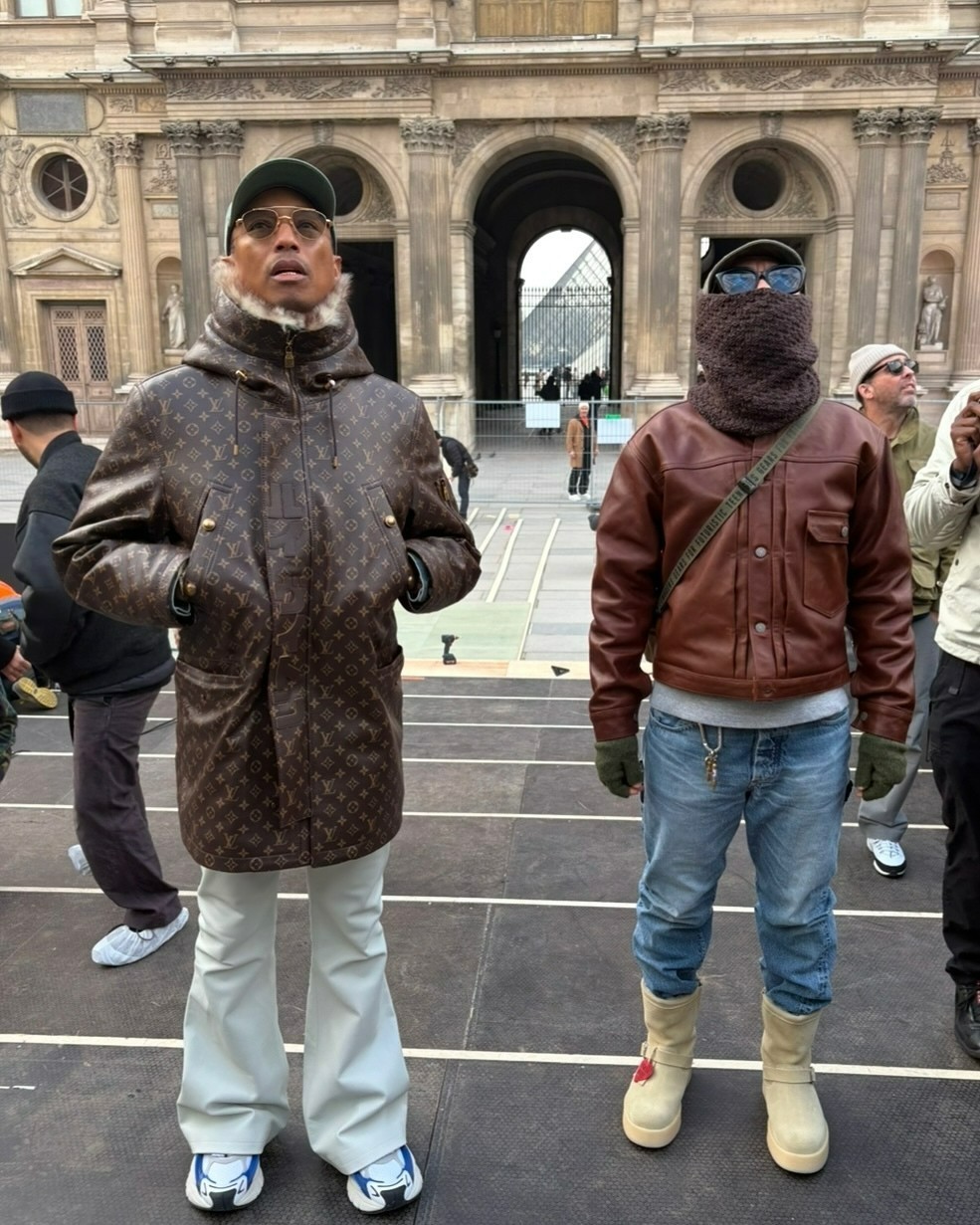 明星上脚  菲董、NIGO 合影！这两双鞋你认识吗？