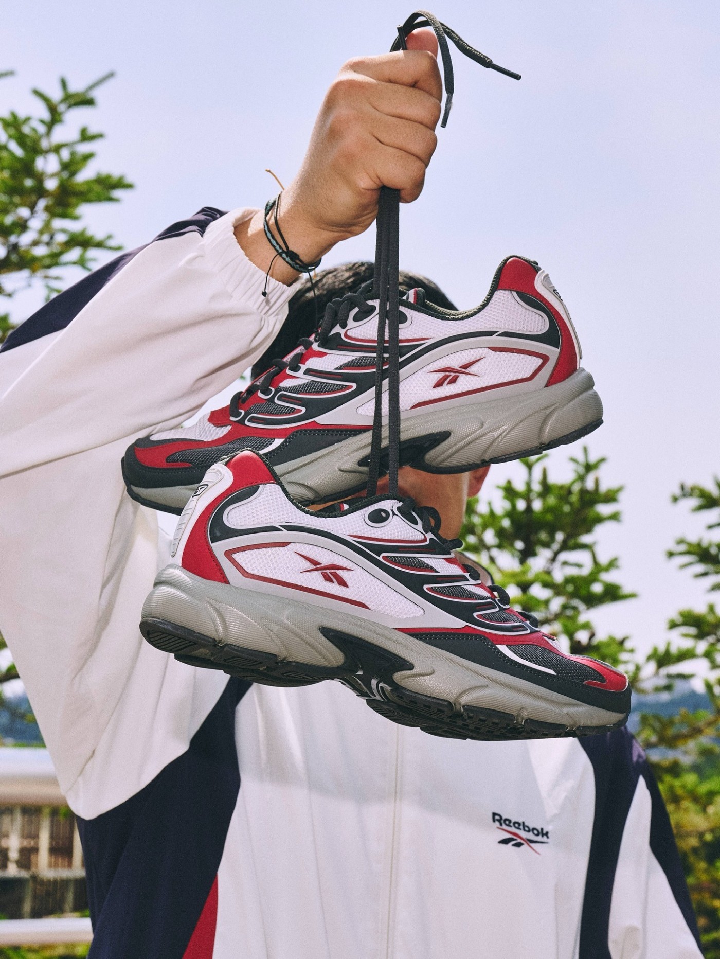 Reebok,Anta,安踏  传安踏将收购 Reebok？被否认了…