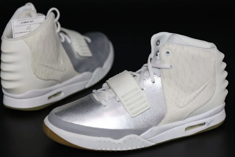 Nike,Air Yeezy 2,Sample  无数人的「梦中情鞋」！罕见 Air Yeezy 2 现身！
