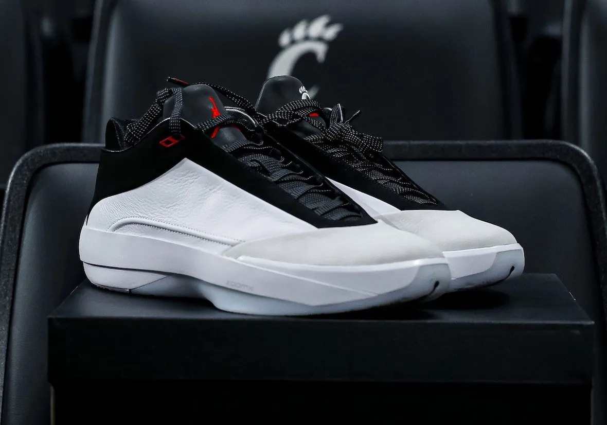 AJ40,Air Jordan 40  专属 PE！AJ40 带来「熊猫队」配色！