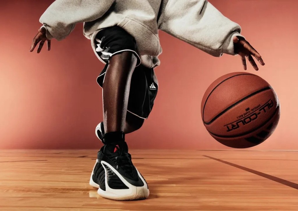 JS3508,Core Black,AE2,adidas  华子黑白 AE2 最新美图！颜值不低啊！