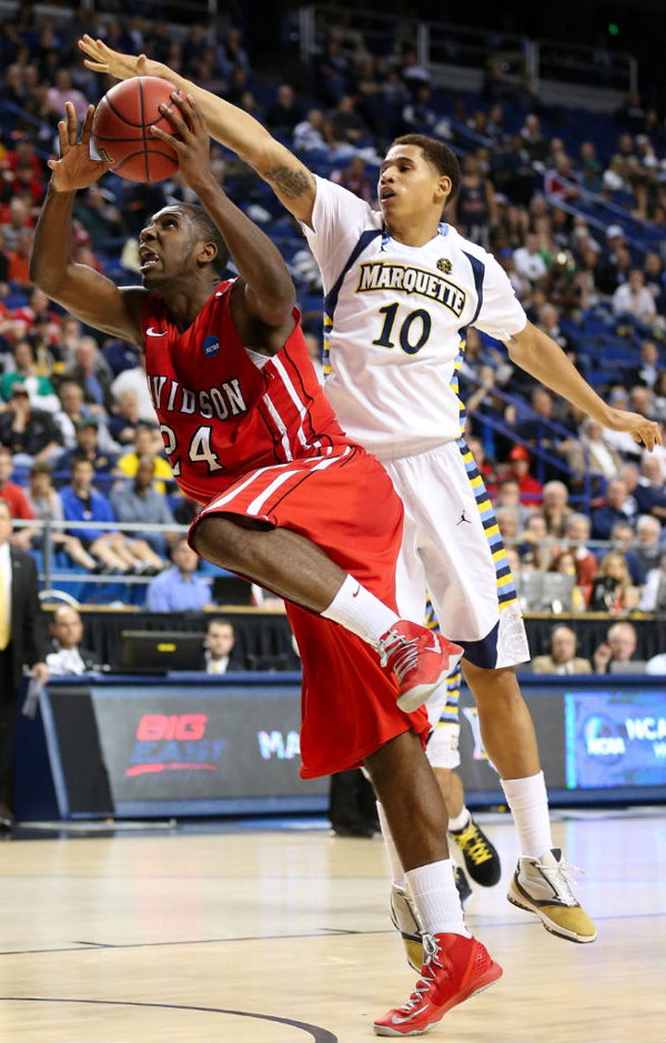 韦德母校马奎特大学球员上脚airjordan16ging