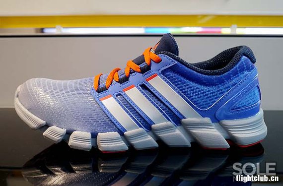 adidas,adiPure,Crazy,Quick,蓝/橙  adidas adiPure Crazy Quick 蓝/橙 现已发售