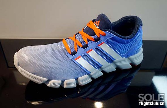 adidas,adiPure,Crazy,Quick,蓝/橙  adidas adiPure Crazy Quick 蓝/橙 现已发售