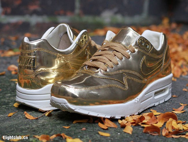 球鞋资讯,球鞋新闻,Nike官  Nike WMNS Air Max 1 “Liquid Gold” 实物赏析
