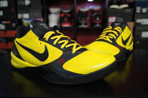 Nike,Kobe,8‘李小龙“定制  Nike Kobe 8 “李小龙”定制鞋款