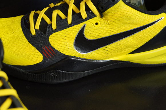 Nike,Kobe,8‘李小龙“定制  Nike Kobe 8 “李小龙”定制鞋款