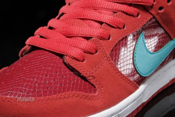 Nike,SB,Dunk,Low,砖墙红/涡轮  Nike SB Dunk Low 砖墙红/涡轮绿 现已发售