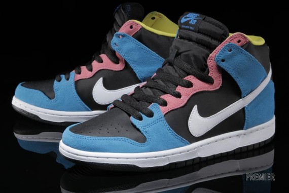 Nike,SB,Dunk,High,英雄蓝/白  Nike SB Dunk High 英雄蓝/白/黑 现已发售