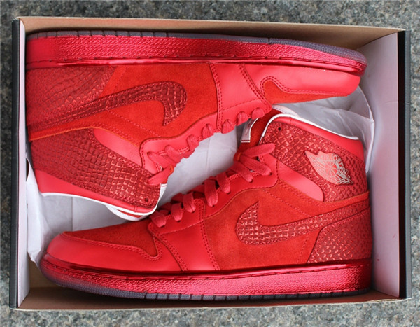 球鞋资讯,球鞋新闻,Nike官 AJ1 LOTS Air Jordan 1 “Legends of the Summer” eBay 售价三万