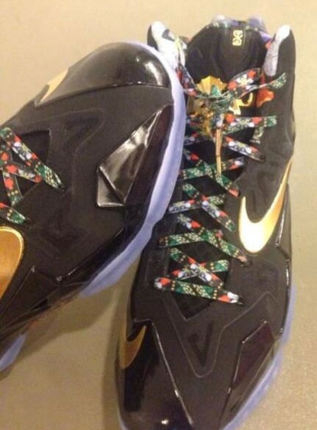 LeBron,James亲着“Watch,the LBJ11 詹姆斯上脚 LeBron 11 “Watch the Throne” 正面照