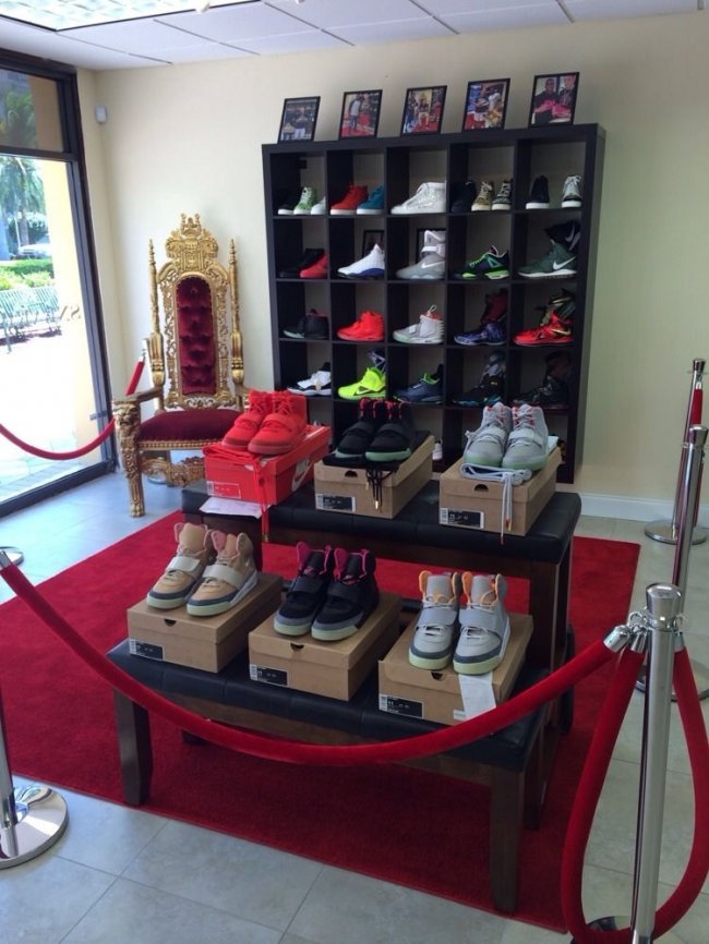 eBay,卖家开价10万打包出售  eBay 卖家 10 万美元打包出售 6 款 Nike Air Yeezy