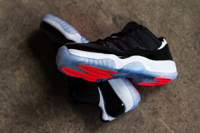 Air,Jordan,11,Low,“Infrared,2 AJ11红外线528895-023 Air Jordan 11 Low “Infrared 23” 更多实物图片