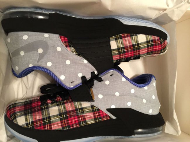 球鞋资讯,球鞋新闻,时尚杂 726439-600 KD7 EXT “Plaid Polka Dots” 实物图赏
