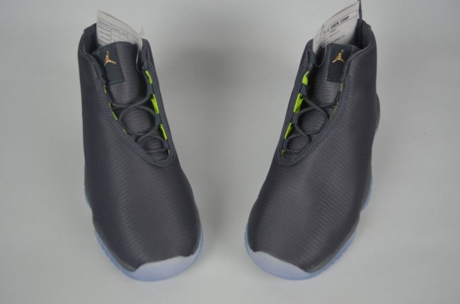 Jordan,Future,灰/荧光色,非市  Jordan Future 灰/荧光色样品曝光