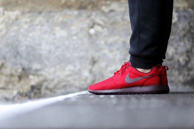 球鞋资讯,球鞋新闻,时尚杂  Nike Roshe Run “Gym Red” 新色发售