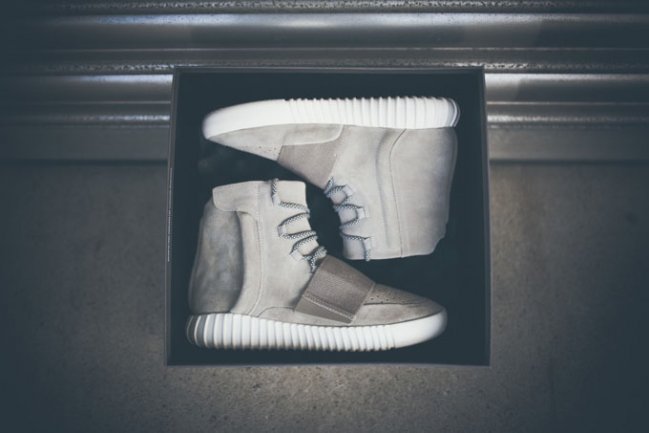 球鞋资讯,球鞋新闻,时尚杂 中国发售日期价格 adidas Yeezy 750 Boost 实物细节近赏