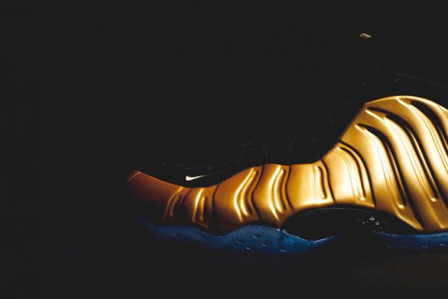 球鞋资讯,球鞋新闻,时尚杂 314996-700金喷 金喷 Nike Air Foamposite One “Metallic Gold” 即将发售