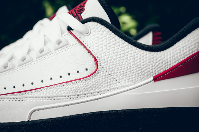 832819-101,AJ2,Air Jordan 2 832819-101AJ2 Air Jordan 2 Low Retro “Chicago” 带来浓浓的公牛气息