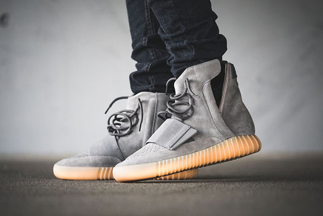 BB1840,Yeezy 750 Boost BB1840 登记开启！带来 Yeezy 750 Boost “Light Grey” 上脚欣赏