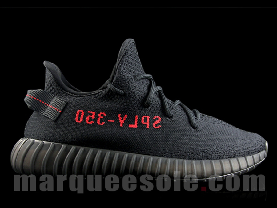 CP9652,Yeezy 350 Boost V2,Yeez CP9652 侃爷亲着打篮球，这双黑红 Yeezy 将在春季发售！