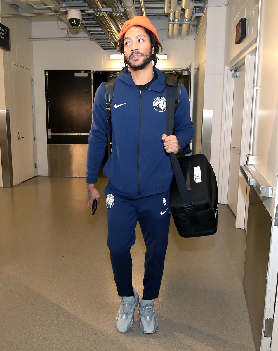 derrick rose – adidas yeezy 700 "inertia"tinker hatfield –